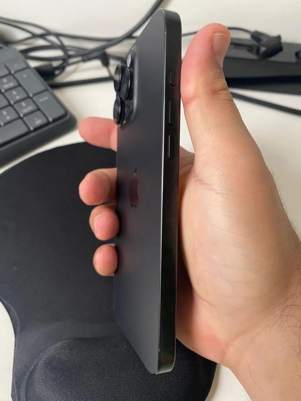 iPhone 16 Pro Max 512mb - Foto 5