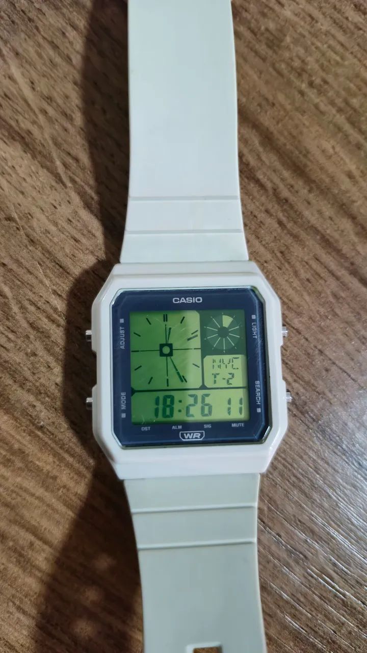 Relógio Casio LF-20W-8AEF Digital Retro
