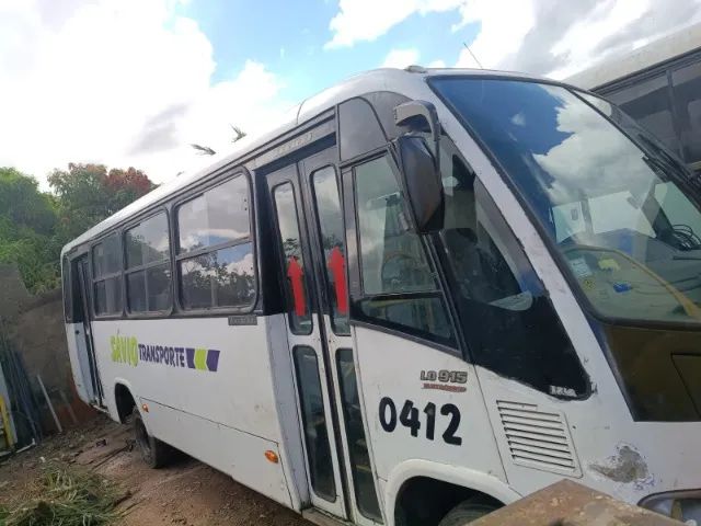 Micro-ônibus Mercedes-Benz LO-915