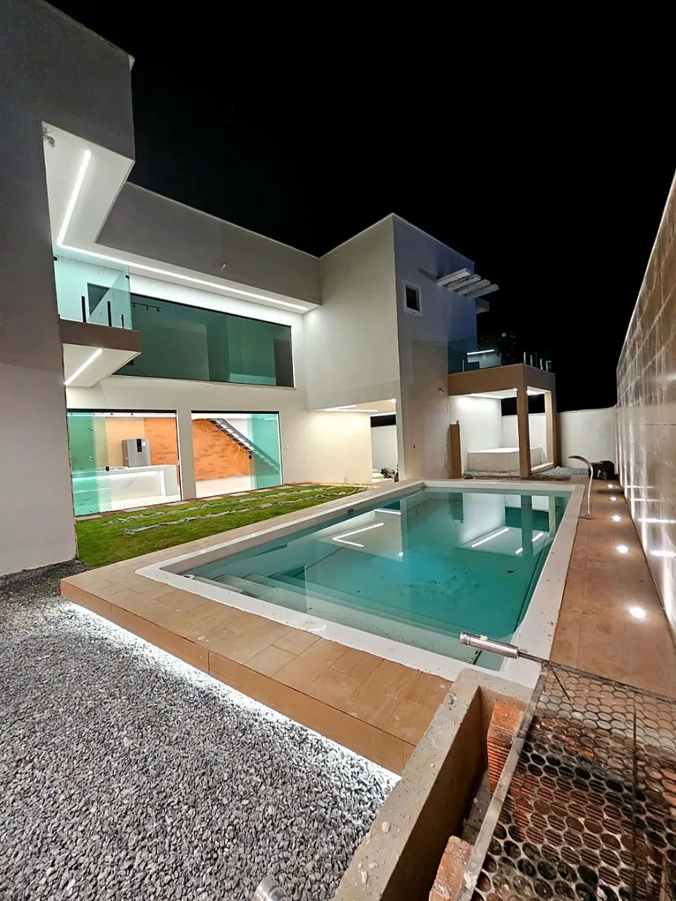 Casa com 5 quartos, piscina e área gourmet - Três Rios