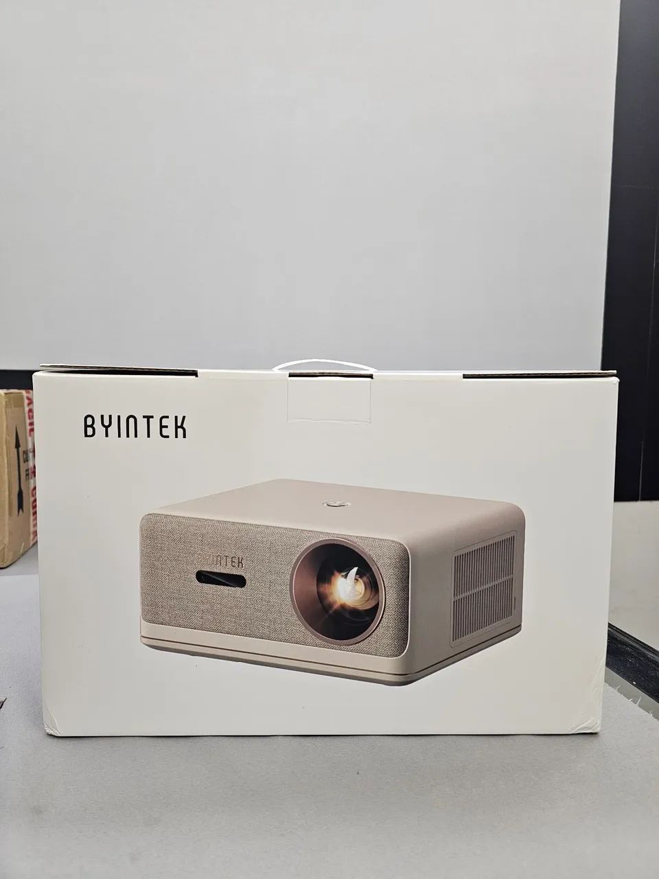 Projetor Byintek U14 Pro 