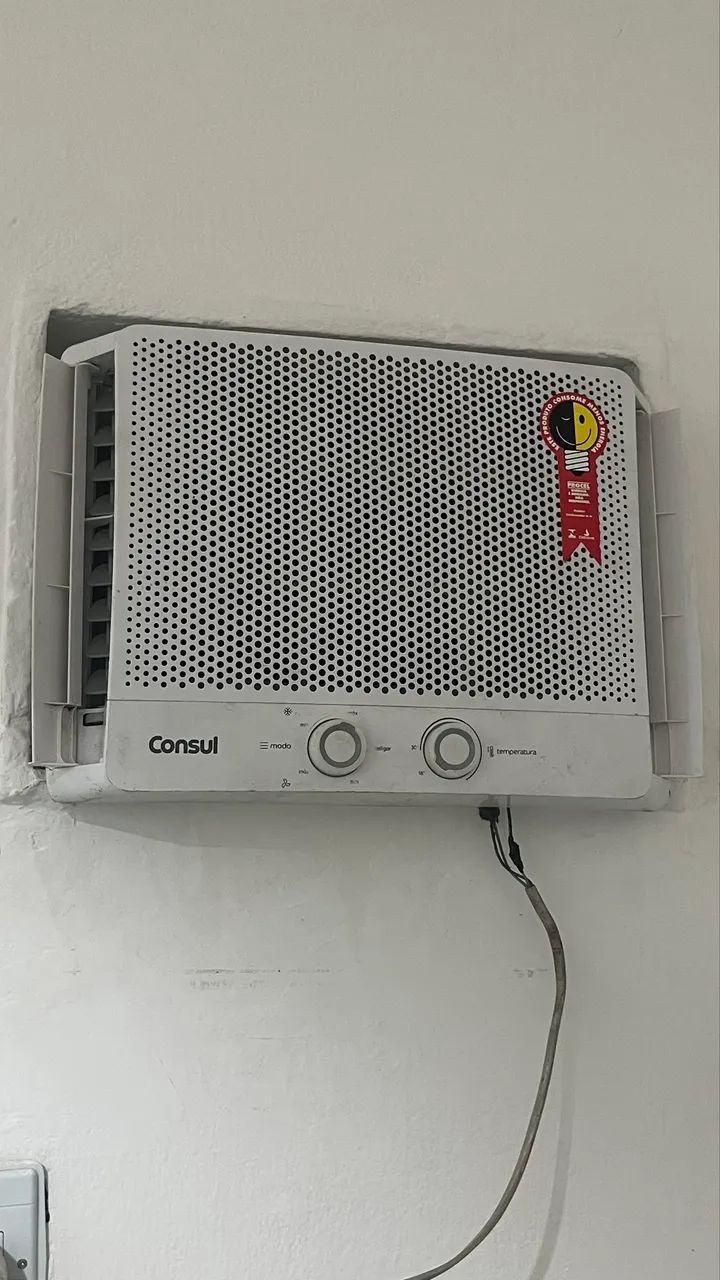 Vendo ar condicionado consul 10.000 gelando, mas com defeito na hélice