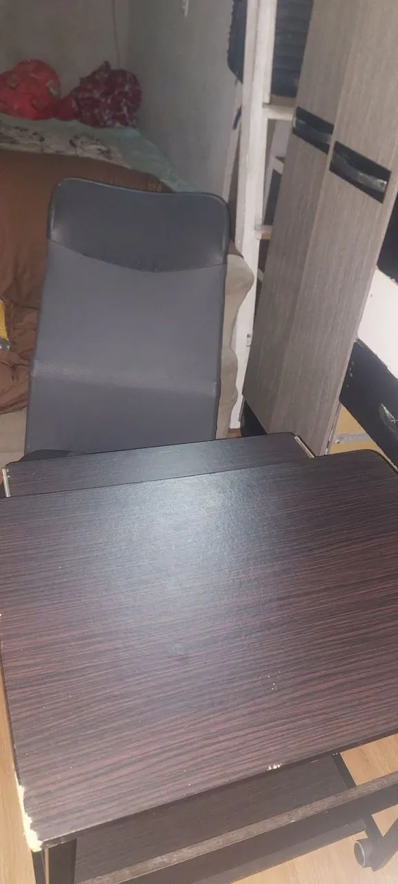 Cadeira e mesa de computador  - Foto 2
