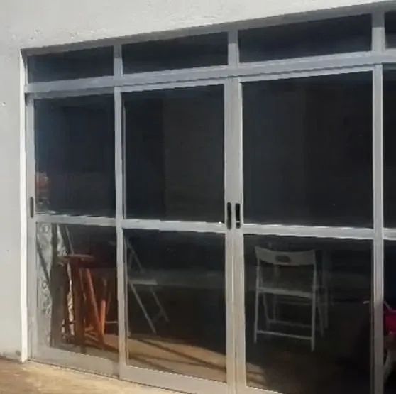 Porta de Alumínio de Correr 4 Folhas