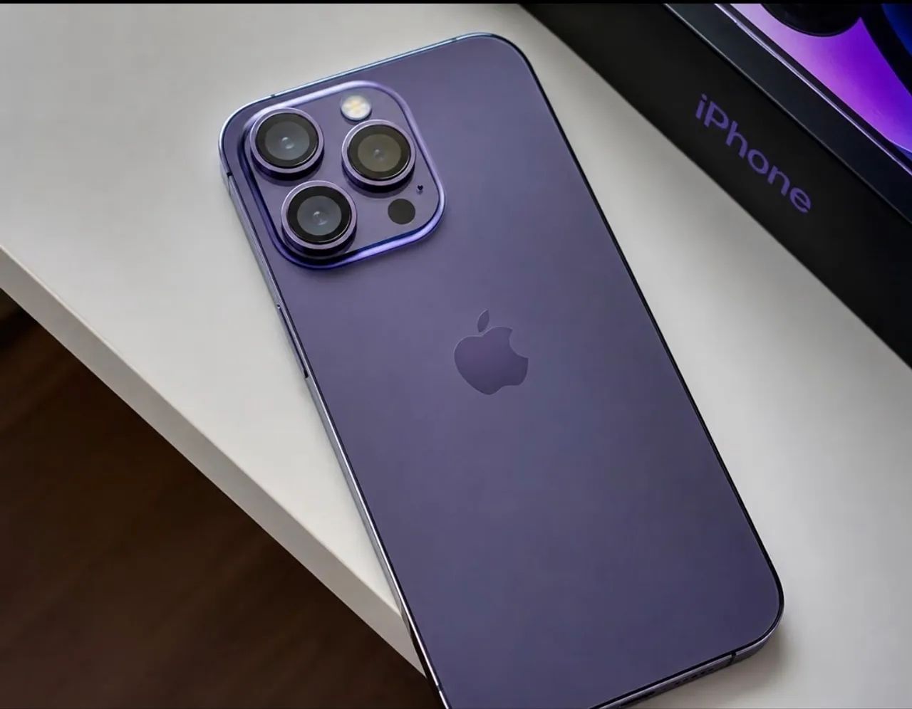 iPhone 14 Pro Roxo