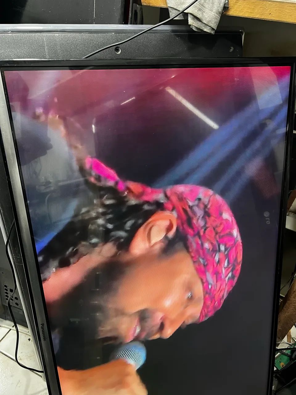 Vendo tv Panasonic smart 42 polegadas  - Foto 4