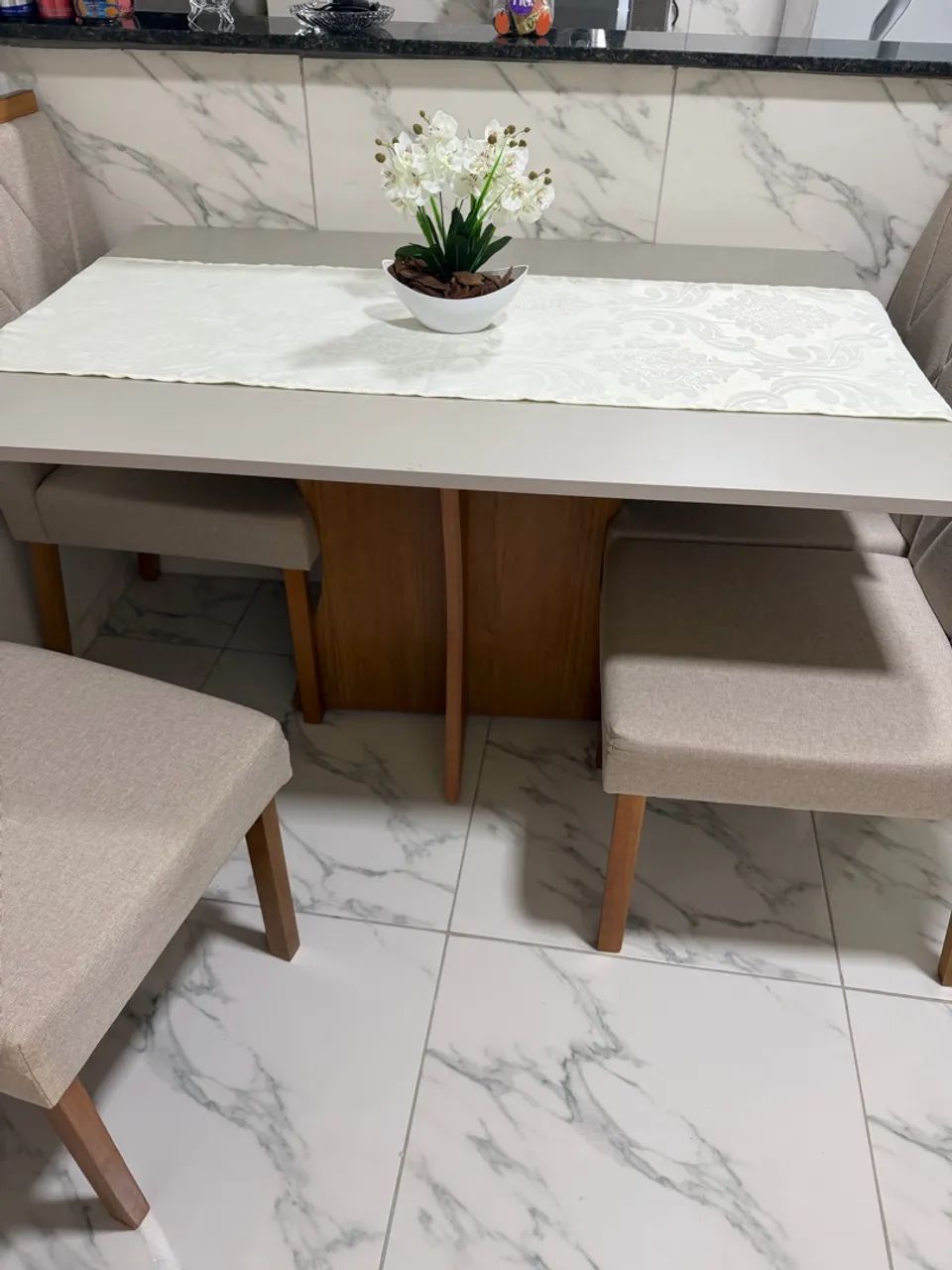 Vendi essa mesa em perfeito estado e nova - Foto 4