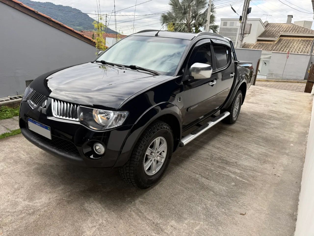 Mitsubishi L200 L200 Triton HPE 3.2 CD TB Int.Diesel Aut 2009