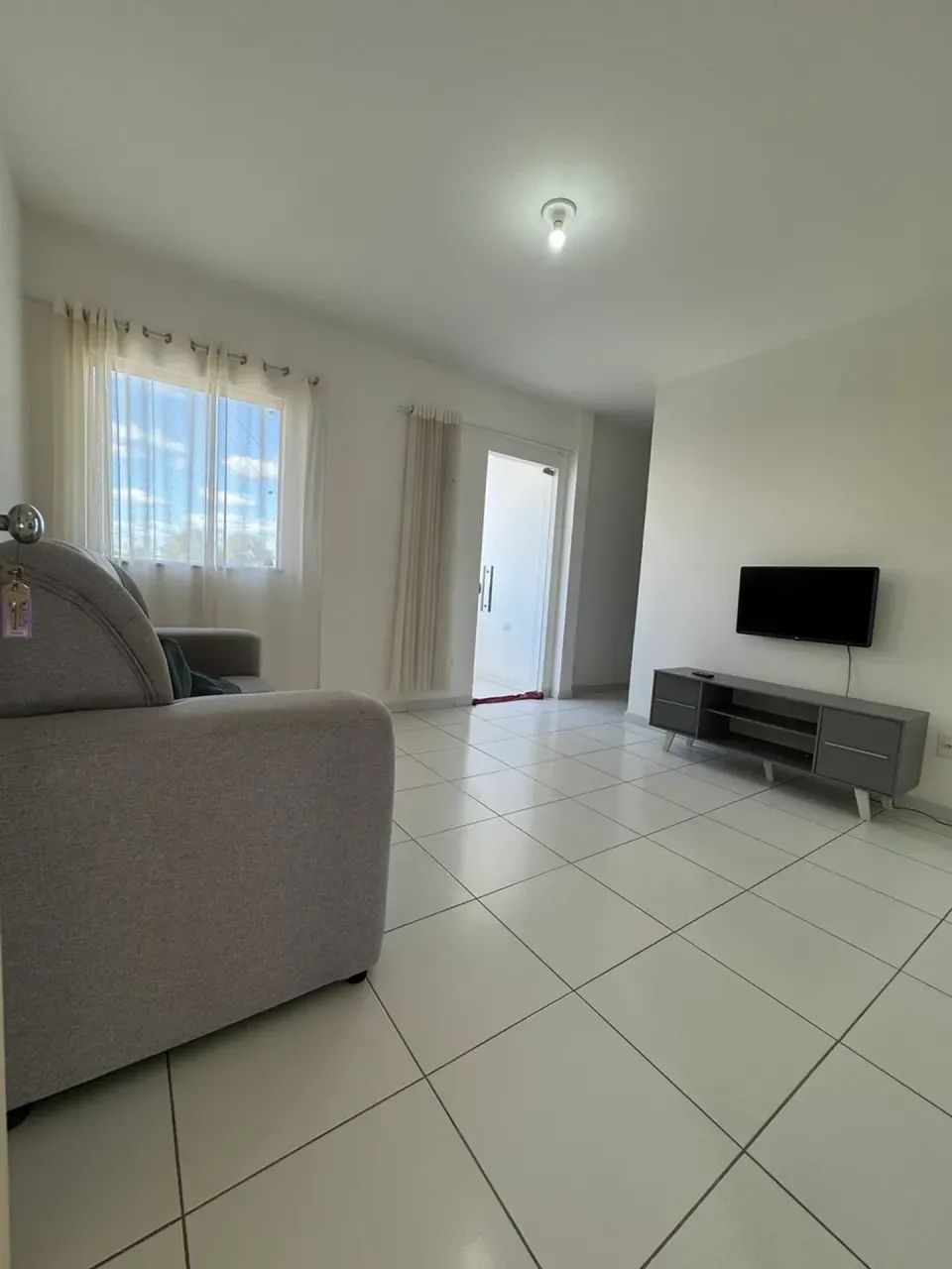 ALUGO APARTAMENTO MOBILIADO