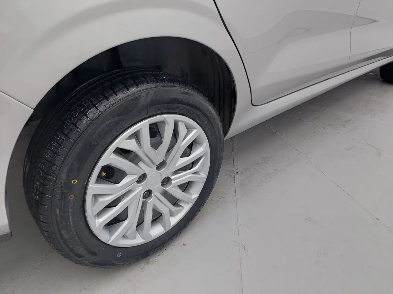 Fiat Cronos DRIVE 1.3 8V Flex, foto 14 de 18