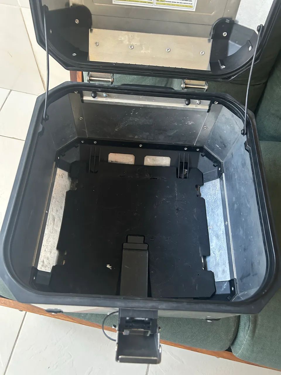 BAÚ GIVI PARA MOTO. - Foto 4