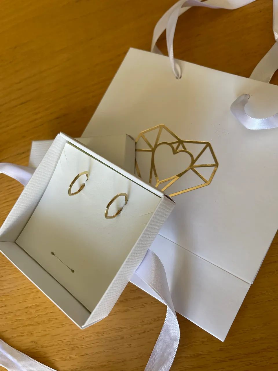 Brinco argola hexagonal ouro amarelo 18k legítimo  - Foto 4