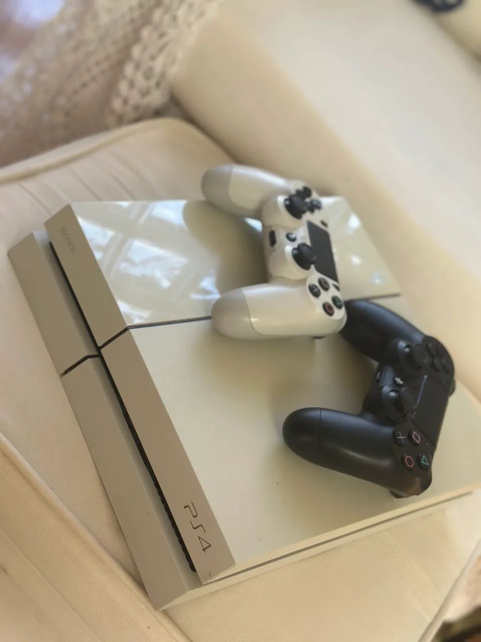 PlayStation 4 500gb branco - Consoles de Vídeo Game - Chácara dos