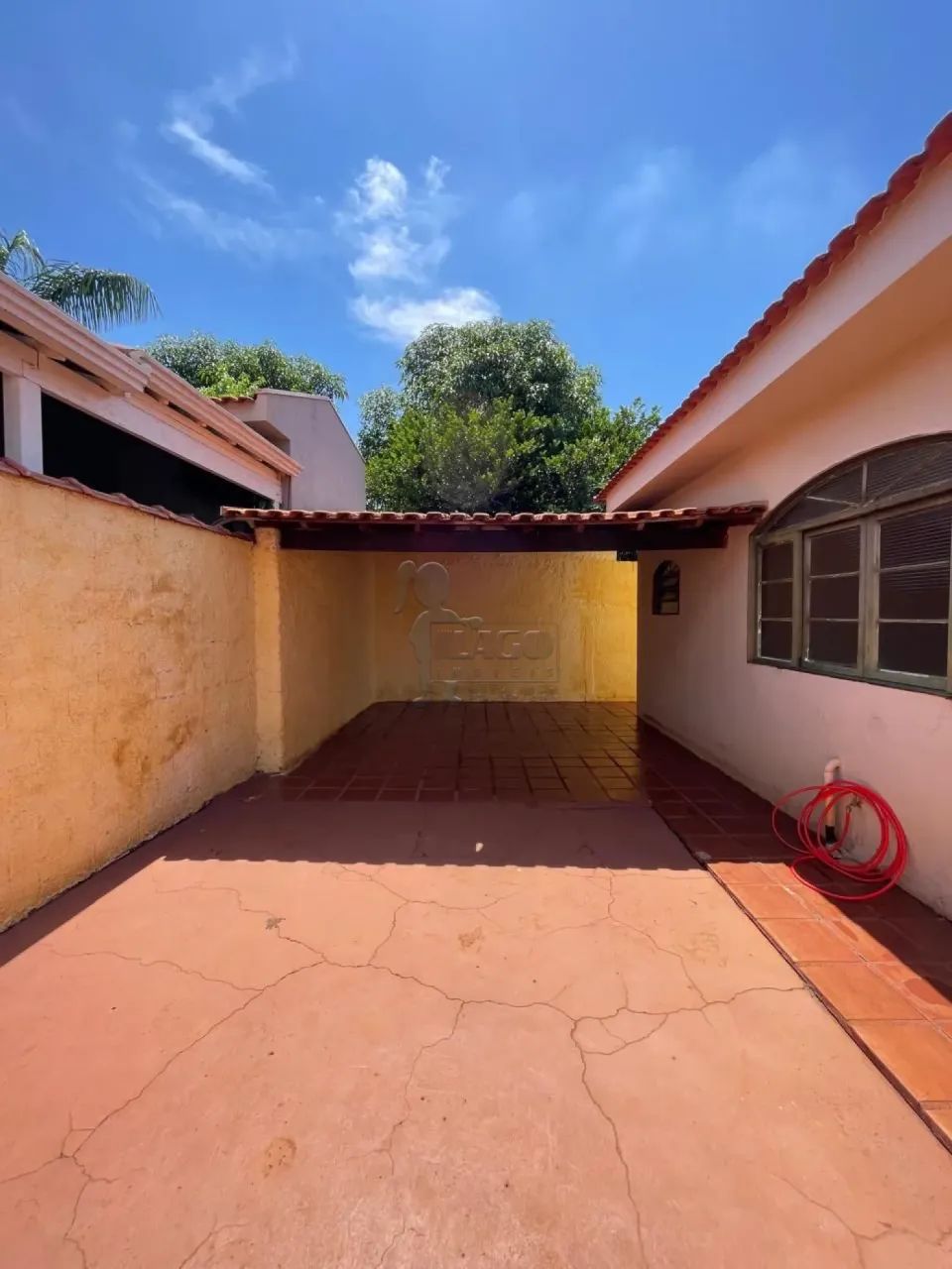 Casa térrea de 133m² com 03 quartos para venda - Centro