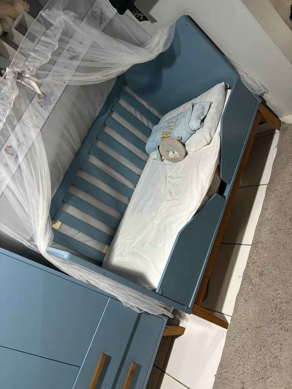 Vendo lindo berço americano azul