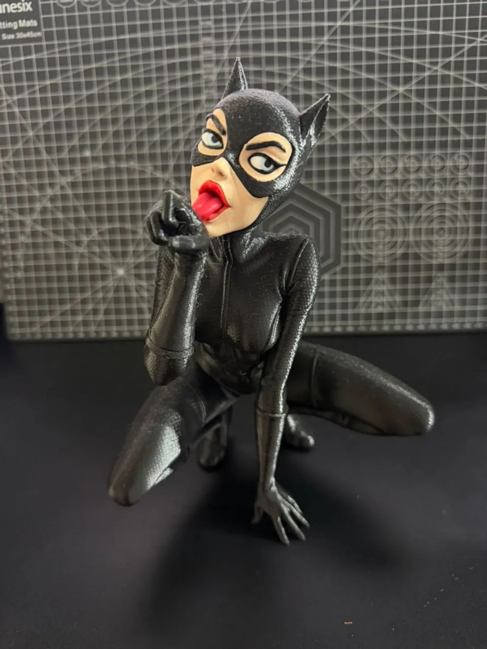 Boneca mulher gato feito na impressora 3d