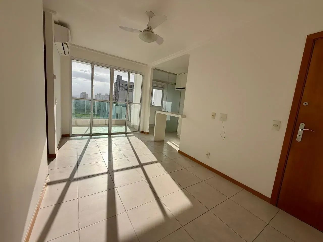 RG - Oportunidade 2 Quartos com 2 vagas e lazer clube