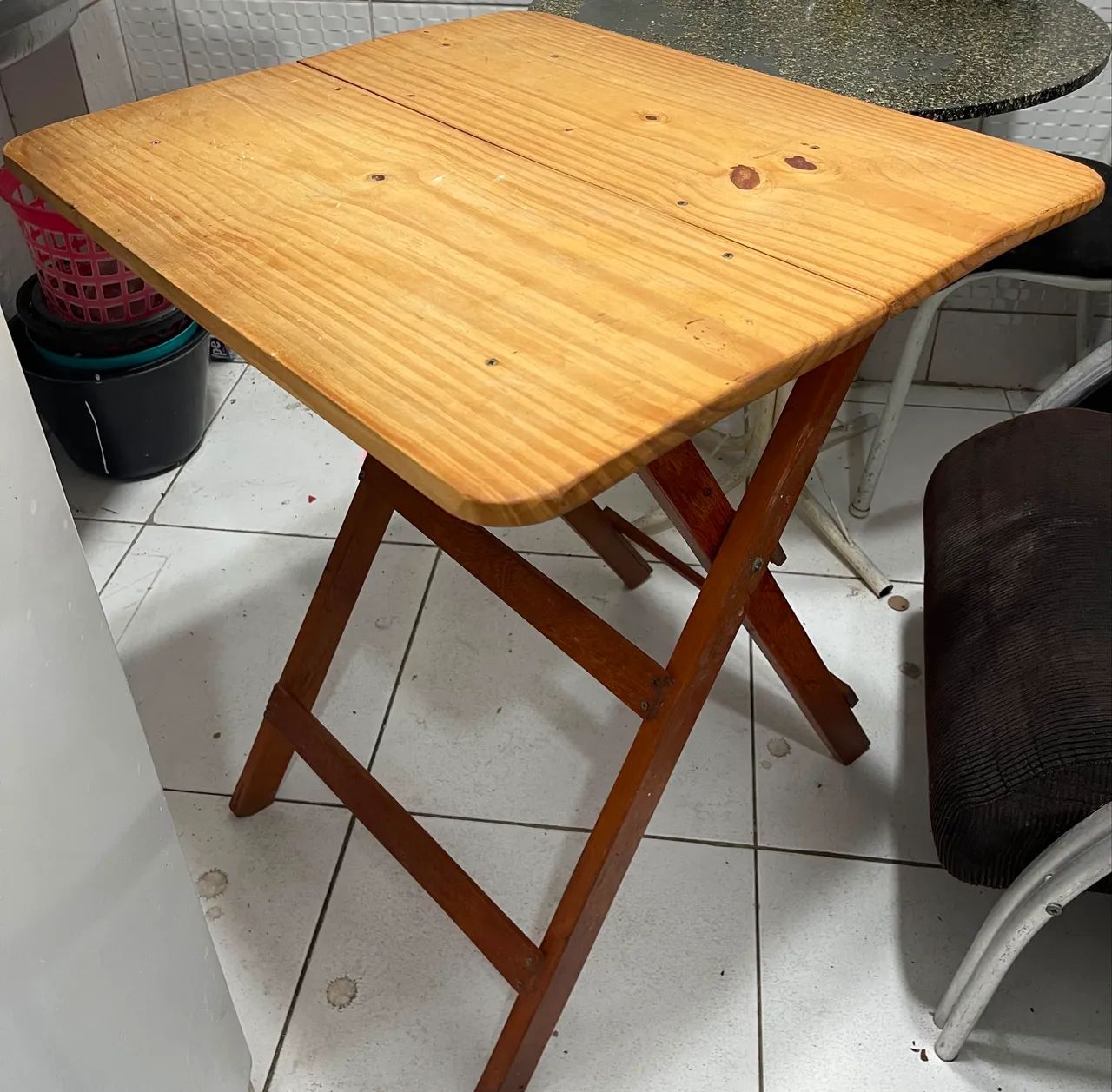 Mesa dobrável envernizada madeira  - Foto 3