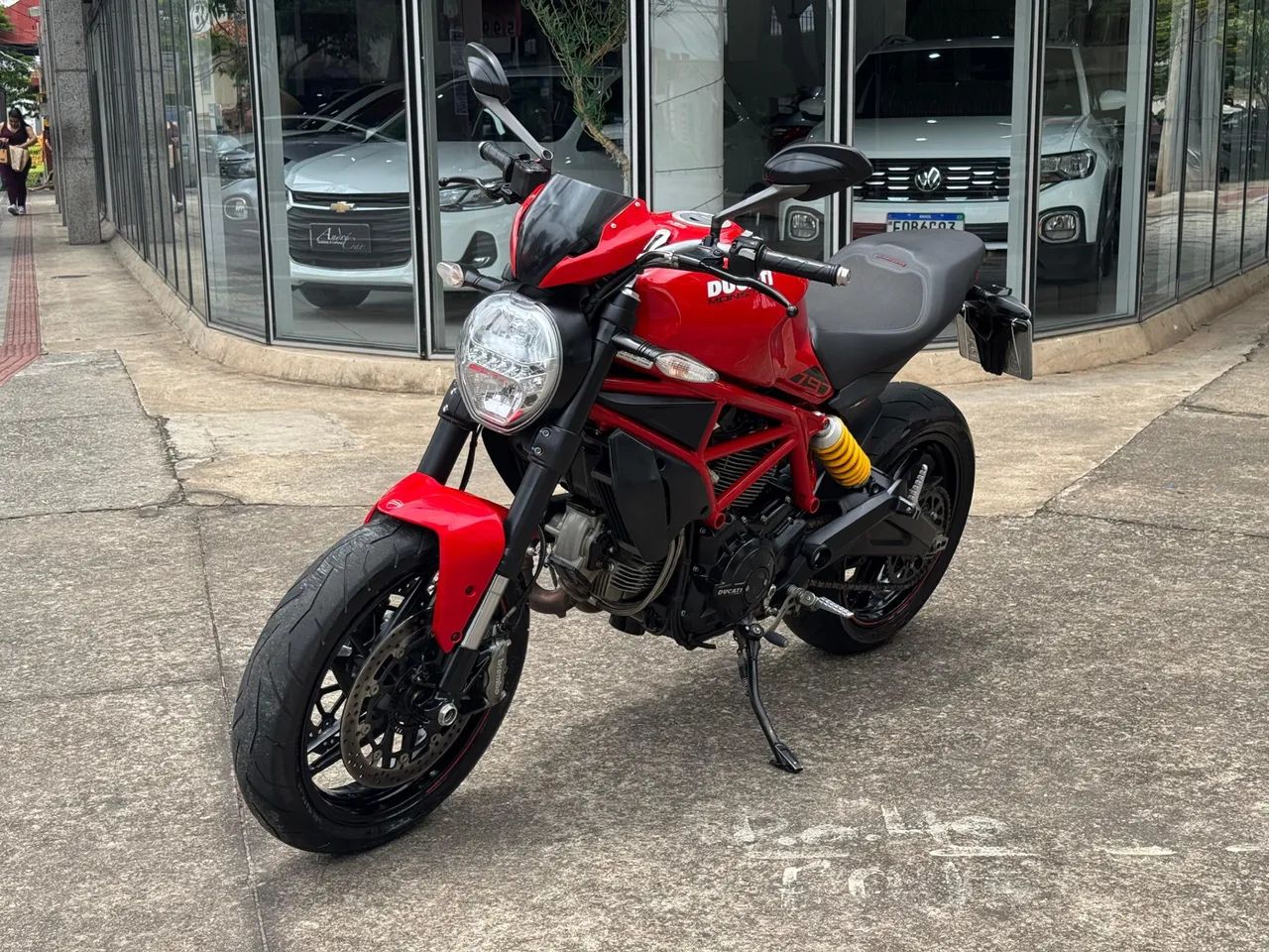 Ducati Monster 797 - Foto 2