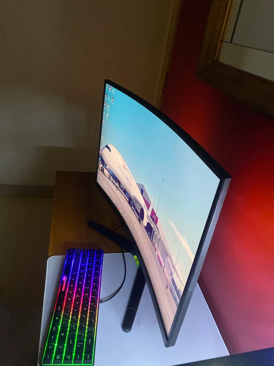 Monitor Curvo 27" ? 180 Hz (Excelente Estado) - Foto 3