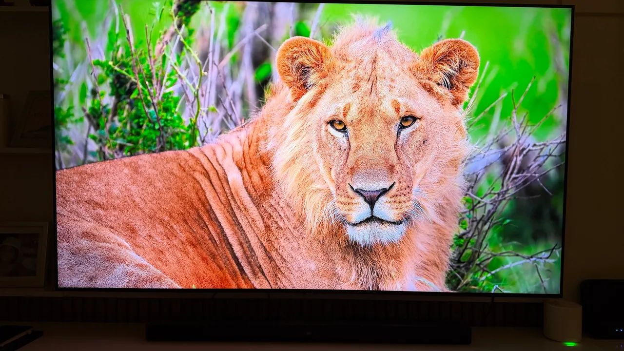 Vendo TV SAMSUNG CRYSTAL UHD 4K 75 polegadas - Foto 2