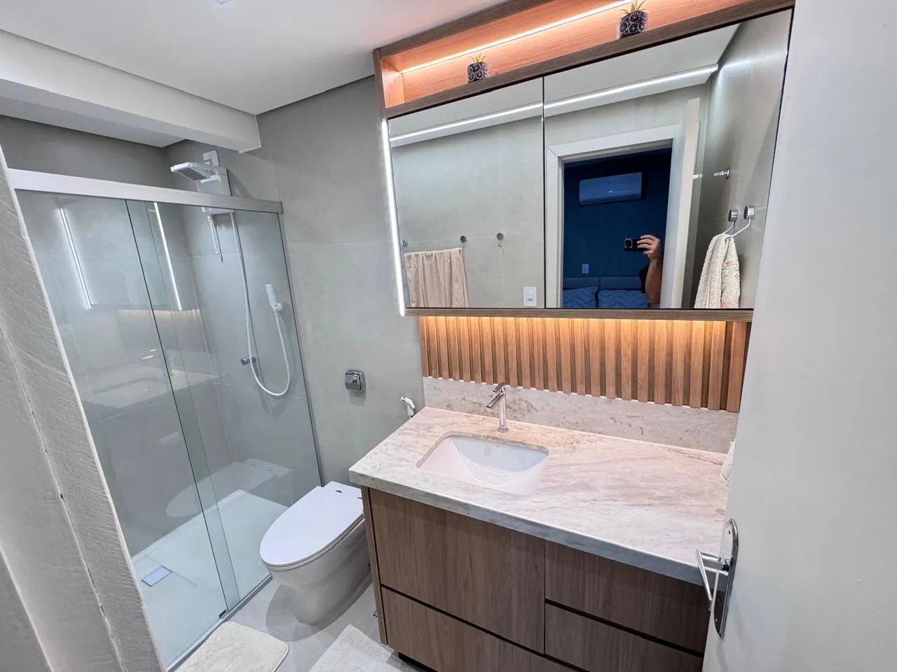 Apartamento mobiliado e reformado com 86,00m2 na zona 03 - Foto 2