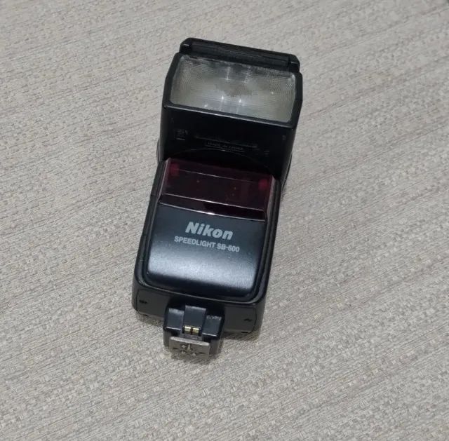 Flash Nikon SB-600