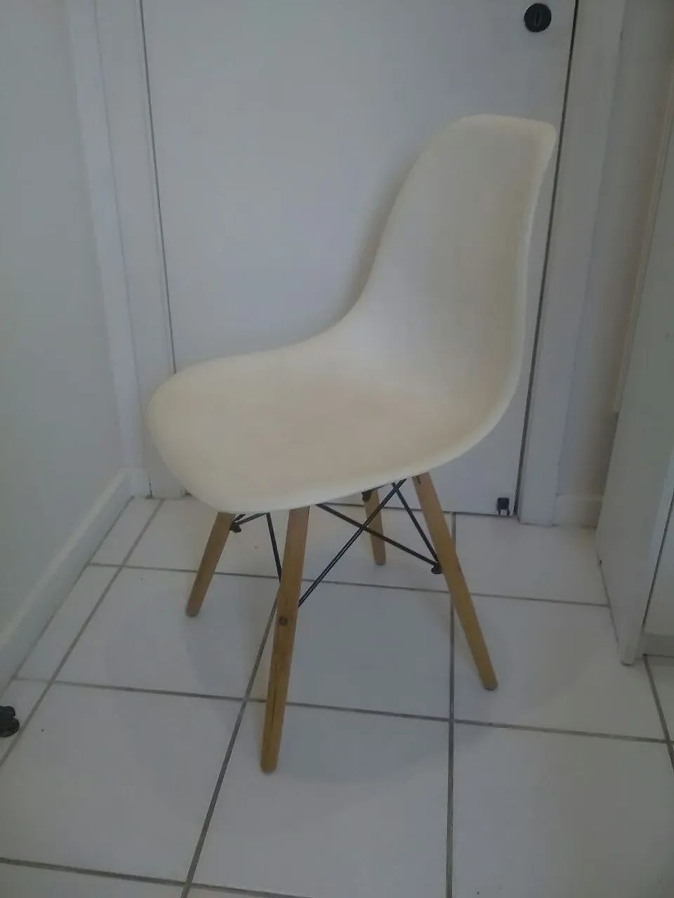 Cadeira de jantar Eiffel branca