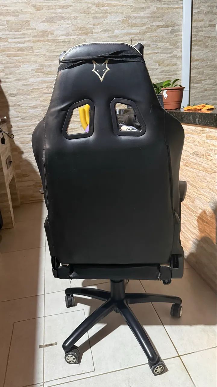 Cadeira gamer husky preta e branca - Foto 4