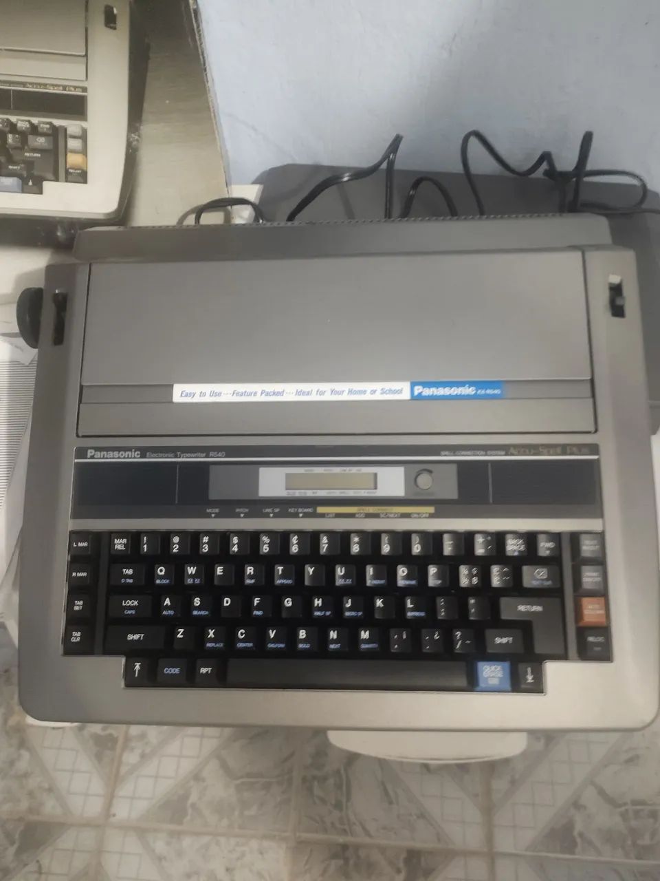 Máquina de escrever Panasonic 