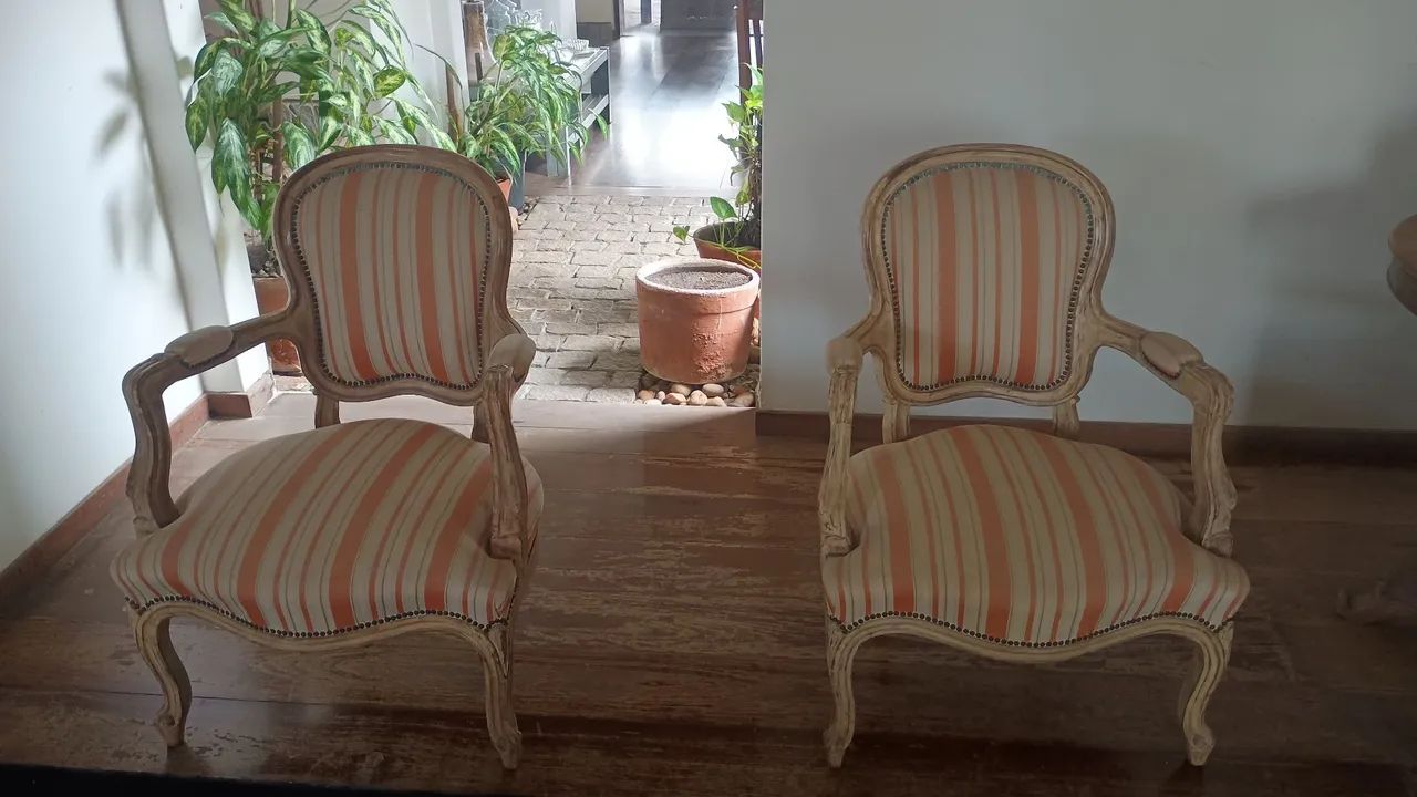 Cadeiras Estilo Luís XV 