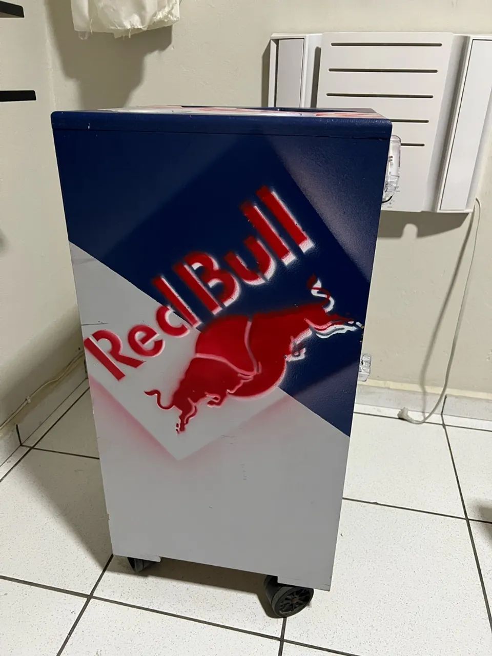 Vendo Caixa bob Redbull - Foto 5