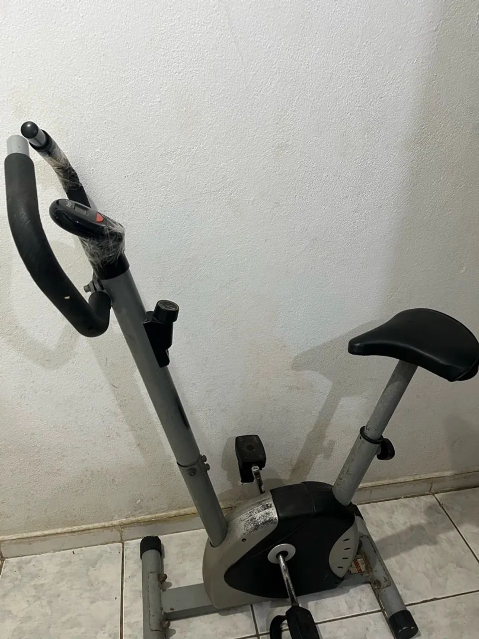 BICICLETA ERGOMÉTRICA - Foto 2