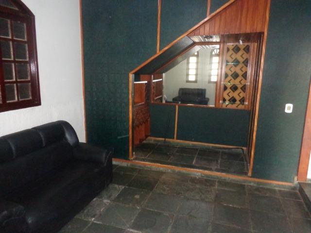 Casa c/ 5 quartos sendo 2 suítes , Churrasqueira e 3 vagas de garagem - Foto 5