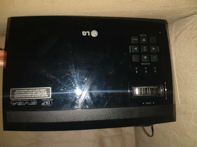 Vnd Retroprojetor LG + Tela para projeção