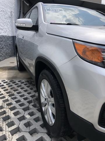 Vendo Kia Sorento Modelo EX2 carro muito novo 2012 - Foto 11