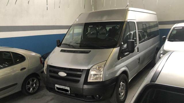 Microonibus Ford Transit 2.4 16 lugares