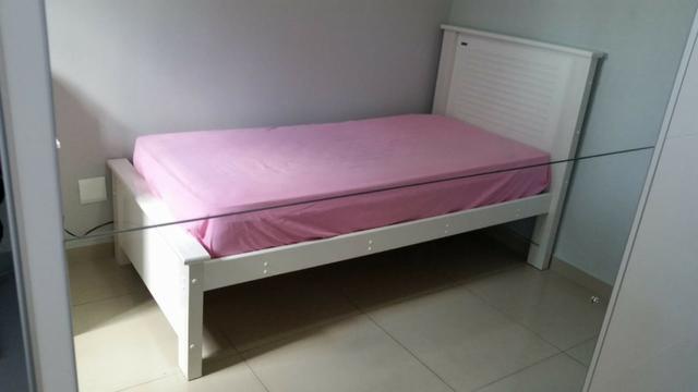 Cama solteiro madeira branca com colchão Ortobom, tudo em ótimo estado de conservação - Foto 4