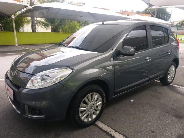 Renault Sandero Privilege 1.6 automático 2013 - Foto 4