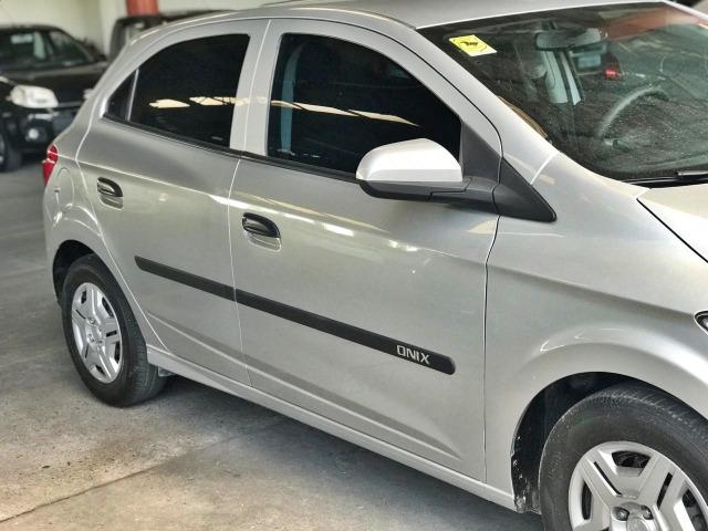 Onix Hatch Joy 1.0 8V Flex 5p MEC - Foto 9