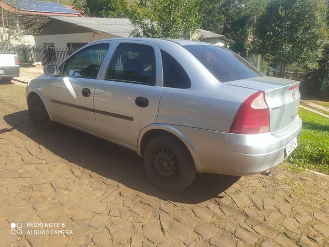 CORSA SEDAN 2004