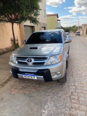 HILUX