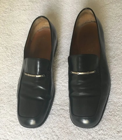 Sapato Salvatore Ferragamo Couro Preto 42 Usado - Roupas e calçados - Campo  Belo, São Paulo 1005571211 | OLX