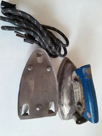 Ferro de passar mini antigo funciona - Foto 2