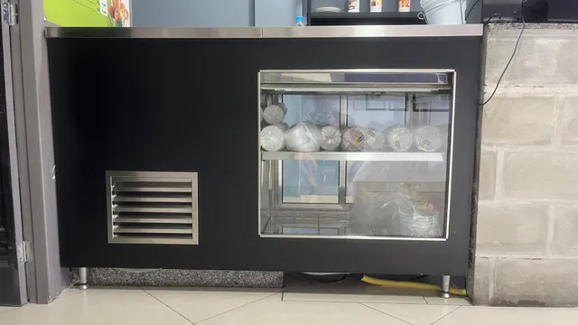 PISTA FRIA PARA CERVEJA, REFRIGERANTE E ÁGUA