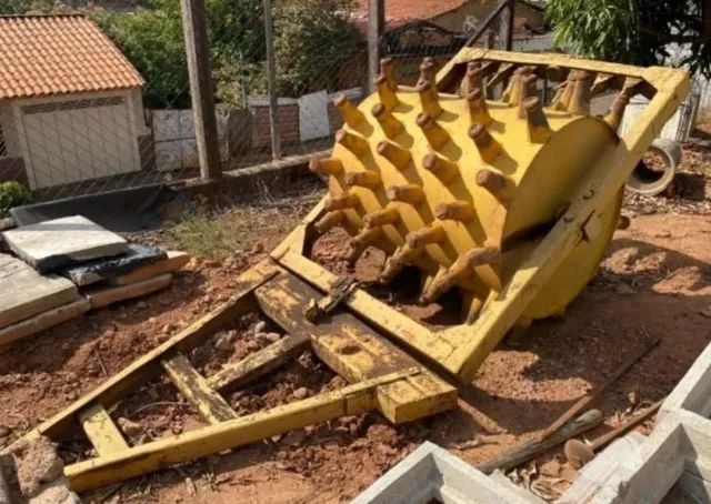 Rolo compactador Pé de Carneiro  - Foto 2