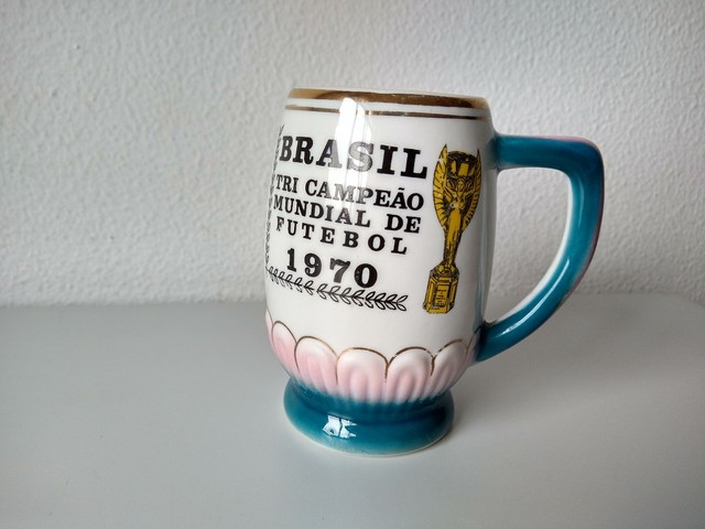 Caneca Chopp Brasil Tri Campeão 1970 (impecável) - Foto 2