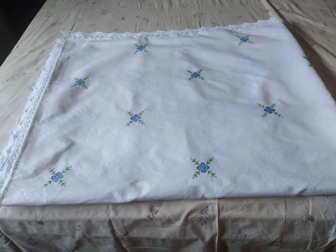 Toalha de mesa - Bordado à mão - Novo - Foto 3