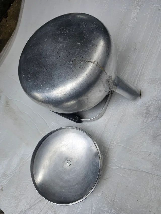 Antiguidade chaleira panela antiga conservada - Foto 4