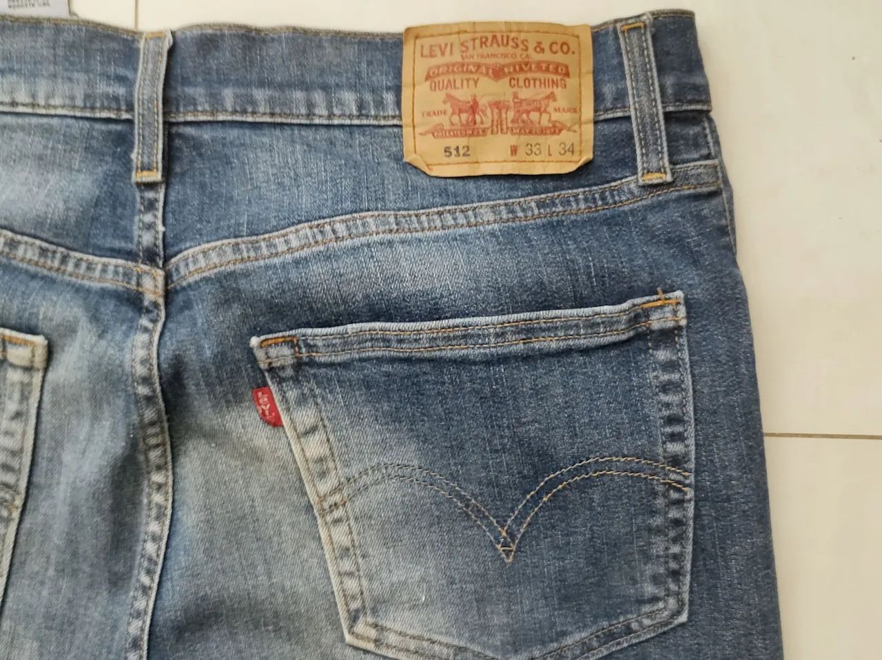 Calça jeans Levis Strauss tamanho (33)